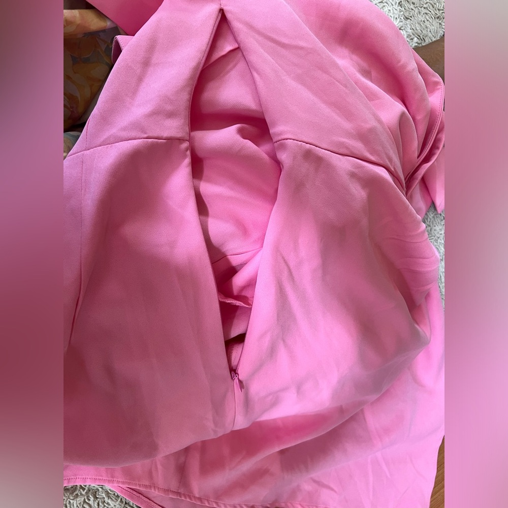 Women's Pretty Little Things Powder Pink Deep V Neck Collar Mini Dress Size 6 - Picture 5 of 9